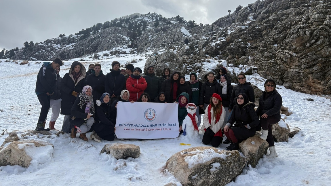 1850m rakımda Göğübeli Geçidi'ndeyiz.